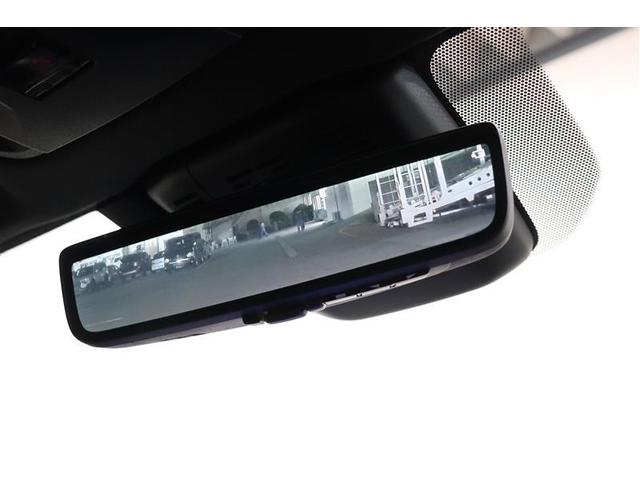 �d�q�i�f�W�^���j�C���i�[�~���[�́A���A�K���X�Ɏ��t����ꂽ�J�����̉f�����f�����ƂŁA�ו���ς�ł��Ă��l������Ă��Ă����E���Ղ��邱�ƂȂ�����̊m�F���o���܂��B