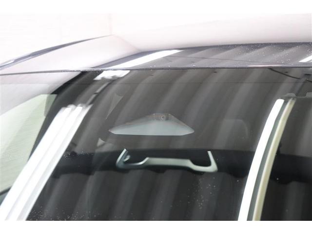 ���[�U�[���[�_�[�ƑO���J�����̂Q�̃Z���T�[�Ŋe�^�]�x�����u�̍쓮�ɕK�v����F�����Ă��܂��B