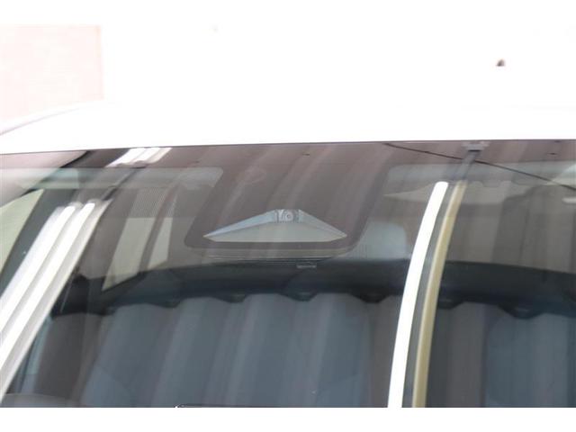 ���[�U�[���[�_�[�ƑO���J�����̂Q�̃Z���T�[�Ŋe�^�]�x�����u�̍쓮�ɕK�v����F�����Ă��܂��B