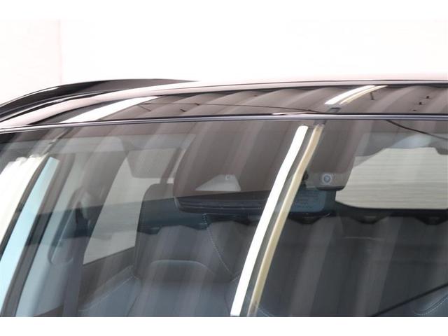 ���[�U�[���[�_�[�ƑO���J�����̂Q�̃Z���T�[�Ŋe�^�]�x�����u�̍쓮�ɕK�v����F�����Ă��܂��B