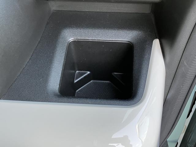 スペーシア ＨＹＢＲＩＤ　Ｘ　全方位カメラ付きナビゲーション・ＥＴＣ　衝突被害軽減ブレーキ・後退時ブレーキサポート・パワースライドドア・フルオートエアコン・ＵＳＢ給電・シートヒーター・キーレスプッシュスタート・ステアリングオーディオスイッチ（27枚目）