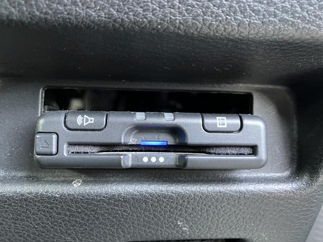 スペーシア ＨＹＢＲＩＤ　Ｘ　全方位カメラ付きナビゲーション・ＥＴＣ　衝突被害軽減ブレーキ・後退時ブレーキサポート・パワースライドドア・フルオートエアコン・ＵＳＢ給電・シートヒーター・キーレスプッシュスタート・ステアリングオーディオスイッチ（32枚目）