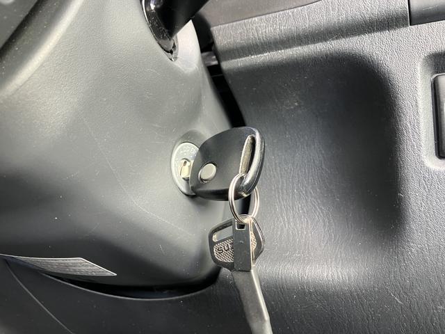 ジムニー ＬＡＮＤ　ＶＥＮＴＵＲＥ　１０型　バックカメラ付きナビ　ステアリングオーディオスイッチ・フォグランプ・キーレスエントリー・（26枚目）