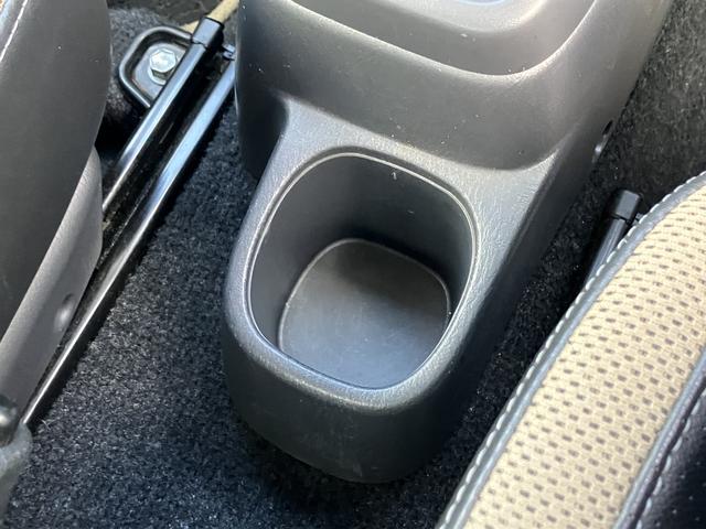 ジムニー ＬＡＮＤ　ＶＥＮＴＵＲＥ　１０型　バックカメラ付きナビ　ステアリングオーディオスイッチ・フォグランプ・キーレスエントリー・（27枚目）