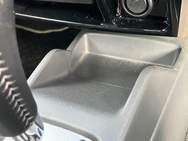 ジムニー ＬＡＮＤ　ＶＥＮＴＵＲＥ　１０型　バックカメラ付きナビ　ステアリングオーディオスイッチ・フォグランプ・キーレスエントリー・（33枚目）