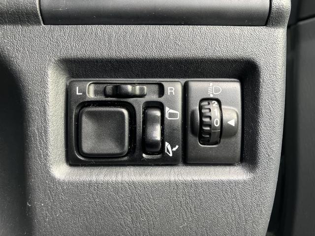 ジムニー ＬＡＮＤ　ＶＥＮＴＵＲＥ　１０型　バックカメラ付きナビ　ステアリングオーディオスイッチ・フォグランプ・キーレスエントリー・（36枚目）