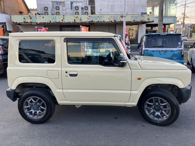 ジムニー ＸＣ　５ＭＴ　キーレスプッシュスタート・フルオートエアコン　衝突被害軽減ブレーキ・ＬＥＤヘッドランプ・シートヒーター・ステアリングオーディオスイッチ・クルーズコントロール・フォグランプ（4枚目）