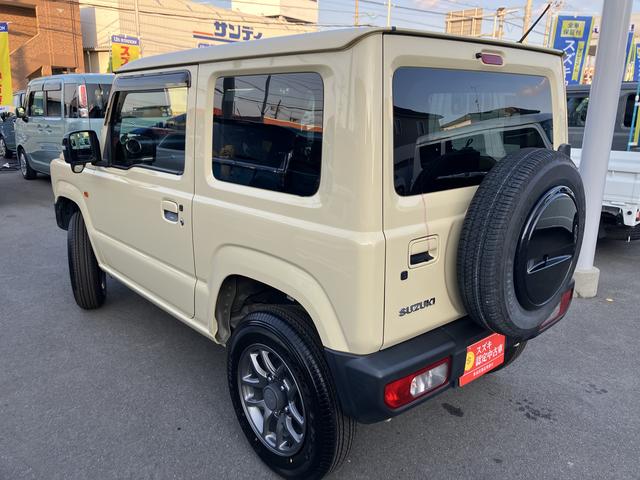 ジムニー ＸＣ　５ＭＴ　キーレスプッシュスタート・フルオートエアコン　衝突被害軽減ブレーキ・ＬＥＤヘッドランプ・シートヒーター・ステアリングオーディオスイッチ・クルーズコントロール・フォグランプ（9枚目）