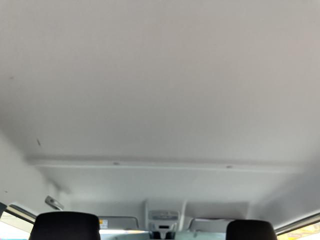 ジムニー ＸＣ　５ＭＴ　キーレスプッシュスタート・フルオートエアコン　衝突被害軽減ブレーキ・ＬＥＤヘッドランプ・シートヒーター・ステアリングオーディオスイッチ・クルーズコントロール・フォグランプ（12枚目）