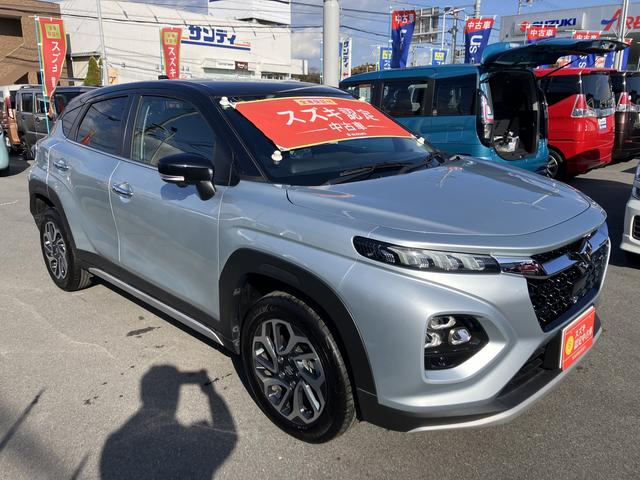 フロンクス ２ＷＤ・全方位カメラ付９インチナビゲーション・スズキコネクト　衝突被害軽減ブレーキ・後退時ブレーキサポート・電動パーキングブレーキ・ブレーキホールド・ワイヤレス充電器・シートヒーター・リヤヒーターダクト・ＬＥＤデイタイムランニングランプ・ＬＥＤポジションランプ（6枚目）