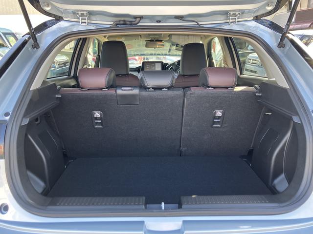 フロンクス ２ＷＤ・全方位カメラ付９インチナビゲーション・スズキコネクト　衝突被害軽減ブレーキ・後退時ブレーキサポート・電動パーキングブレーキ・ブレーキホールド・ワイヤレス充電器・シートヒーター・リヤヒーターダクト・ＬＥＤデイタイムランニングランプ・ＬＥＤポジションランプ（18枚目）