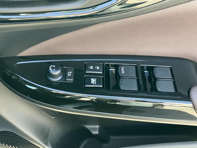 フロンクス ２ＷＤ・全方位カメラ付９インチナビゲーション・スズキコネクト　衝突被害軽減ブレーキ・後退時ブレーキサポート・電動パーキングブレーキ・ブレーキホールド・ワイヤレス充電器・シートヒーター・リヤヒーターダクト・ＬＥＤデイタイムランニングランプ・ＬＥＤポジションランプ（25枚目）