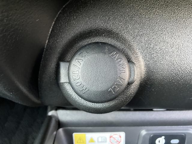 フロンクス ２ＷＤ・全方位カメラ付９インチナビゲーション・スズキコネクト　衝突被害軽減ブレーキ・後退時ブレーキサポート・電動パーキングブレーキ・ブレーキホールド・ワイヤレス充電器・シートヒーター・リヤヒーターダクト・ＬＥＤデイタイムランニングランプ・ＬＥＤポジションランプ（31枚目）