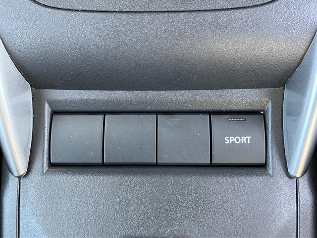 フロンクス ２ＷＤ・全方位カメラ付９インチナビゲーション・スズキコネクト　衝突被害軽減ブレーキ・後退時ブレーキサポート・電動パーキングブレーキ・ブレーキホールド・ワイヤレス充電器・シートヒーター・リヤヒーターダクト・ＬＥＤデイタイムランニングランプ・ＬＥＤポジションランプ（32枚目）
