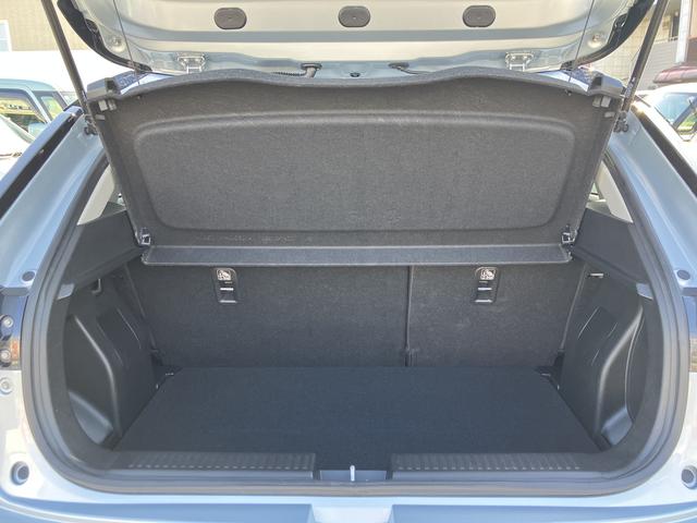 フロンクス ２ＷＤ・全方位カメラ付９インチナビゲーション・スズキコネクト　衝突被害軽減ブレーキ・後退時ブレーキサポート・電動パーキングブレーキ・ブレーキホールド・ワイヤレス充電器・シートヒーター・リヤヒーターダクト・ＬＥＤデイタイムランニングランプ・ＬＥＤポジションランプ（74枚目）