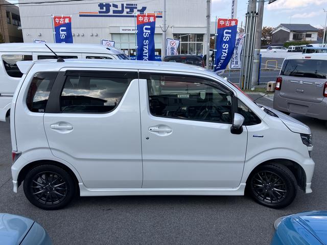 ワゴンＲ ＨＹＢＲＩＤ　ＦＺ　２型　全方位カメラ付きナビゲーション　衝突被害軽減ブレーキ・キーレスプッシュスタート・フルオートエアコン・ＥＴＣ・ドライブレコーダー・アイドリングストップシステム・後退時ブレーキサポート・シートヒーター・ヘッドアップディスプレー（4枚目）