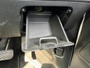 運転席足元小物ん収納トレイ