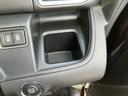 運転席ドリンクホルダー