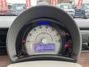 中古車展示場には40台以上のおクルマをご用意しております。
