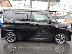 �ƥɥ���¦�μ̿���Ǻܤ��Ƥ��ޤ��� 4