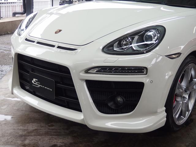 カイエン ベースグレード　２０１１ｙモデル　正規　Ｄ車　ＥＵＲ－ＧＴ　フルエアロキット　ＥＳダウンサス　社外２２ｉｎアルミ　キャリパーカスタムペイント　クルコン　シートヒーター　ＢＯＳＥ　キセノン　パワーテールゲート　パークトロニック　純正ナビ　ＴＶ　Ｂカメラ（14枚目）