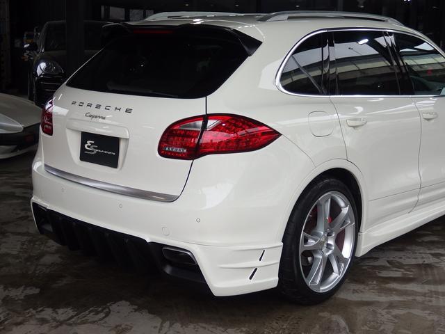カイエン ベースグレード　２０１１ｙモデル　正規　Ｄ車　ＥＵＲ－ＧＴ　フルエアロキット　ＥＳダウンサス　社外２２ｉｎアルミ　キャリパーカスタムペイント　クルコン　シートヒーター　ＢＯＳＥ　キセノン　パワーテールゲート　パークトロニック　純正ナビ　ＴＶ　Ｂカメラ（19枚目）