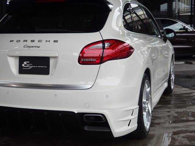 カイエン ベースグレード　２０１１ｙモデル　正規　Ｄ車　ＥＵＲ－ＧＴ　フルエアロキット　ＥＳダウンサス　社外２２ｉｎアルミ　キャリパーカスタムペイント　クルコン　シートヒーター　ＢＯＳＥ　キセノン　パワーテールゲート　パークトロニック　純正ナビ　ＴＶ　Ｂカメラ（21枚目）