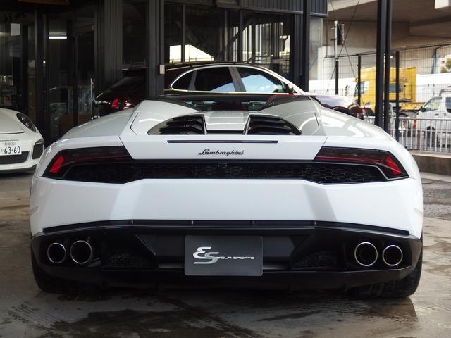 ウラカン ＬＰ６１０－４スパイダー　フロントリフター　２０ｉｎアルミ　カラードキャリパー　カーボンブレーキ　Ｑチトゥーラ　パワーシート　シートヒーター　デジタルインナーミラー　ヘッドレスト部クレストエンボス加工　純正ナビゲーション　ＥＴＣ（10枚目）