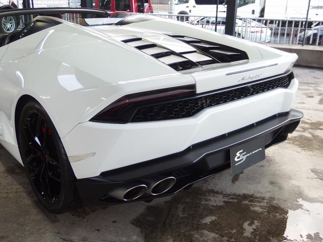 ウラカン ＬＰ６１０－４スパイダー　フロントリフター　２０ｉｎアルミ　カラードキャリパー　カーボンブレーキ　Ｑチトゥーラ　パワーシート　シートヒーター　デジタルインナーミラー　ヘッドレスト部クレストエンボス加工　純正ナビゲーション　ＥＴＣ（23枚目）