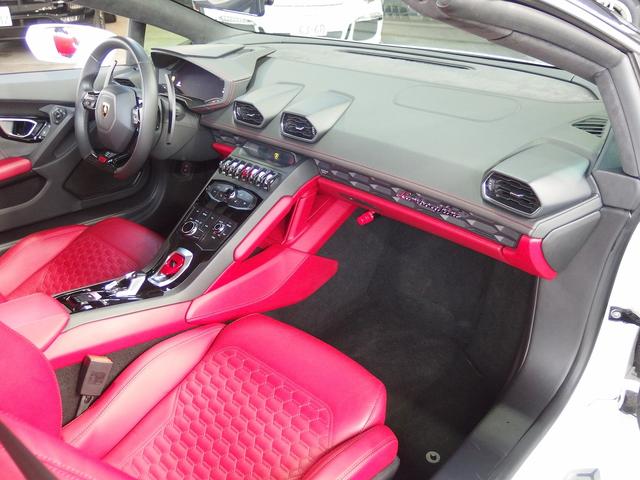 ウラカン ＬＰ６１０－４スパイダー　フロントリフター　２０ｉｎアルミ　カラードキャリパー　カーボンブレーキ　Ｑチトゥーラ　パワーシート　シートヒーター　デジタルインナーミラー　ヘッドレスト部クレストエンボス加工　純正ナビゲーション　ＥＴＣ（38枚目）