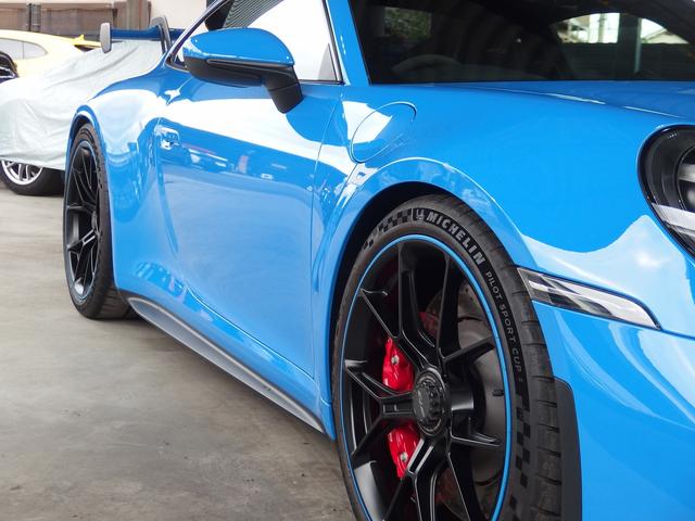 ９１１ ９１１ＧＴ３　スポクロ　フロントリフティング　ＬＥＤヘッドライト　２０／２１鍛造アルミホイール　Ｒａｃｅ－Ｔｅｘステアリング　Ｒａｃｅ－Ｔｅｘルーフライニング　ハーフレザーシート　シートヒーター　クルコン　アップルカープレイ（16枚目）
