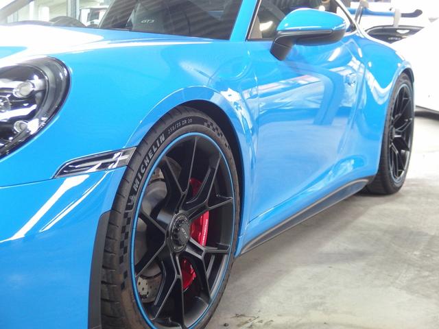 ９１１ ９１１ＧＴ３　スポクロ　フロントリフティング　ＬＥＤヘッドライト　２０／２１鍛造アルミホイール　Ｒａｃｅ－Ｔｅｘステアリング　Ｒａｃｅ－Ｔｅｘルーフライニング　ハーフレザーシート　シートヒーター　クルコン　アップルカープレイ（17枚目）