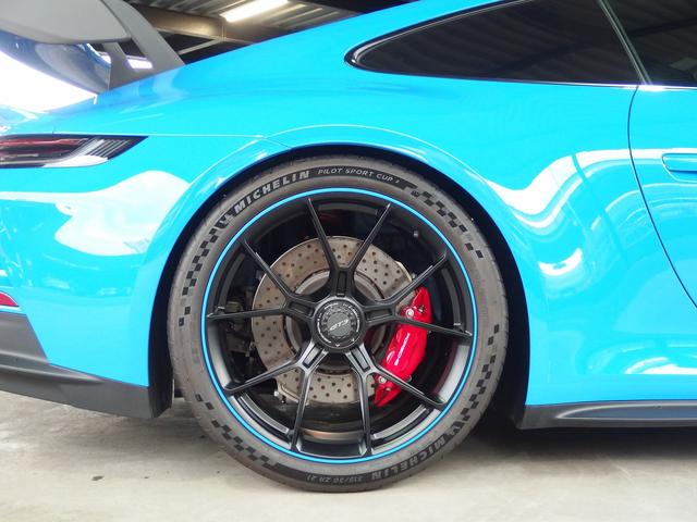 ９１１ ９１１ＧＴ３　スポクロ　フロントリフティング　ＬＥＤヘッドライト　２０／２１鍛造アルミホイール　Ｒａｃｅ－Ｔｅｘステアリング　Ｒａｃｅ－Ｔｅｘルーフライニング　ハーフレザーシート　シートヒーター　クルコン　アップルカープレイ（25枚目）