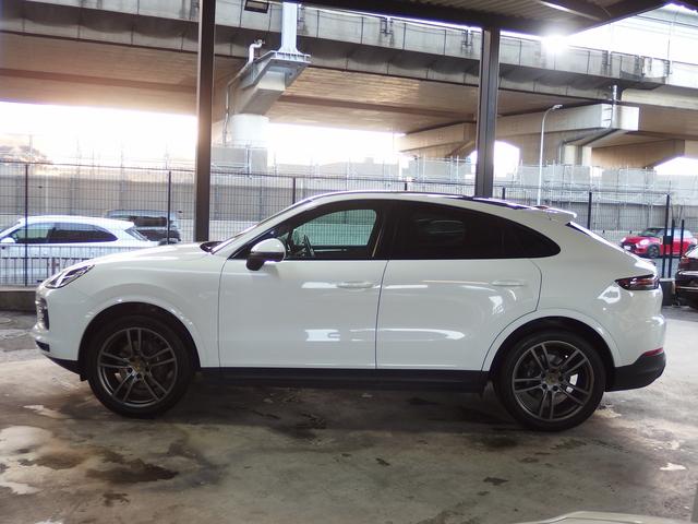 カイエンクーペ ベースグレード　スポクロＰＫＧ　純正２１ｉｎアルミ　パノラマサンルーフ　アダプティブクルコン　全方位カメラ　パワーテールゲート　ポルシェエントリドライブ　シートヒーター　シートメモリー　レーンチェンジアシスト　レーンキープアシスト（12枚目）