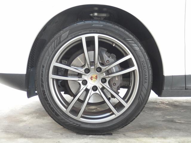 カイエンクーペ ベースグレード　スポクロＰＫＧ　純正２１ｉｎアルミ　パノラマサンルーフ　アダプティブクルコン　全方位カメラ　パワーテールゲート　ポルシェエントリドライブ　シートヒーター　シートメモリー　レーンチェンジアシスト　レーンキープアシスト（28枚目）