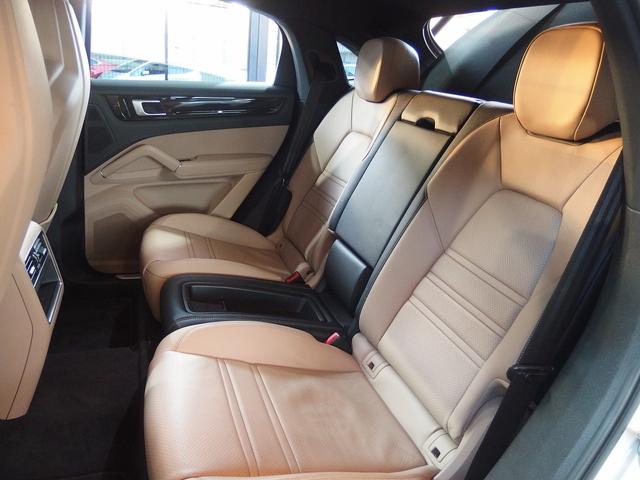 カイエンクーペ ベースグレード　スポクロＰＫＧ　純正２１ｉｎアルミ　パノラマサンルーフ　アダプティブクルコン　全方位カメラ　パワーテールゲート　ポルシェエントリドライブ　シートヒーター　シートメモリー　レーンチェンジアシスト　レーンキープアシスト（38枚目）