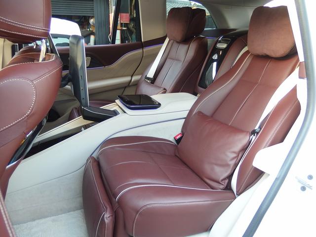 GLS GLS600 4マチック 23inアルミ マイバッハクロームPKG 電動格納式ランニングボード 全席シートヒータ 全席シートエアコン 温冷機能付カップホルダー クーリングボックス ブルメスター リアエンターテイメントシステム(37枚目)