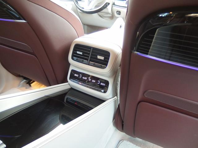GLS GLS600 4マチック 23inアルミ マイバッハクロームPKG 電動格納式ランニングボード 全席シートヒータ 全席シートエアコン 温冷機能付カップホルダー クーリングボックス ブルメスター リアエンターテイメントシステム(53枚目)