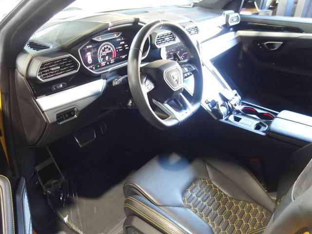 ウルス ハイウェイアシスタンスPKG パノラマルーフ スタイルPKG アーバンロードアシスタンスPKG ブランディングパック アンビエントライトPKG シートヒーター シートエアコン ナイトビジョン(31枚目)