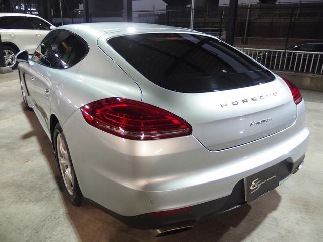 パナメーラ スポクロＰＫＧ　エントリドライブ　クルコン　ＰＡＳＭ　ＬＥＤヘッドライト　パークトロニック　サーボトロニック　パドルシフト　ＢＯＳＥ　前後シートヒーター　パワーテールゲート　ソフトクローズドア　１８ｉｎアルミ　純正ナビ　フルセグＴＶ（10枚目）