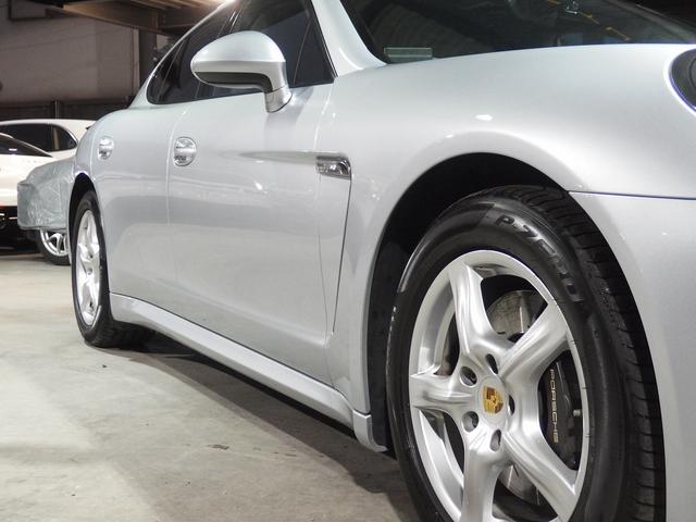 パナメーラ スポクロＰＫＧ　エントリドライブ　クルコン　ＰＡＳＭ　ＬＥＤヘッドライト　パークトロニック　サーボトロニック　パドルシフト　ＢＯＳＥ　前後シートヒーター　パワーテールゲート　ソフトクローズドア　１８ｉｎアルミ　純正ナビ　フルセグＴＶ（17枚目）