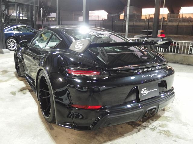 ７１８ケイマン ７１８ケイマン　ＥＵＲ－ＧＴワイドボディ　２１ｉｎアルミ　社外バルブ付マフラー　社外リアウィング　社外ダウンサス　キセノンヘッドライト　オートライト　電格ミラー　ブラックレザーシート　ＰＣＭ（11枚目）