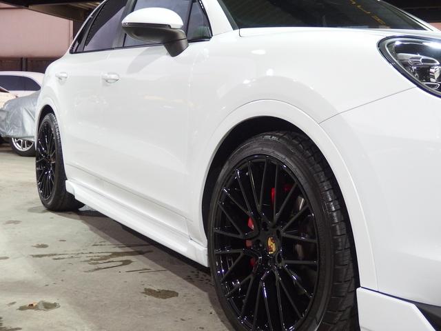 カイエン ＥＵＲ－ＧＴエアロ　２２ｉｎアルミ　ＥＳダウンサス　ＬＥＤヘッドライト　アダプティブクルコン　パークトロニック　ポルシェエントリドライブ　パワーテールゲート　シートヒーター　レーンチェンジアシスト　レーンキープアシスト（18枚目）