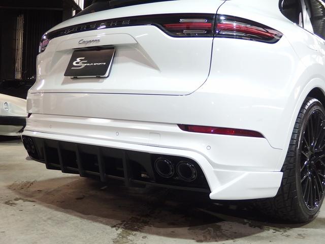 カイエン ＥＵＲ－ＧＴエアロ　２２ｉｎアルミ　ＥＳダウンサス　ＬＥＤヘッドライト　アダプティブクルコン　パークトロニック　ポルシェエントリドライブ　パワーテールゲート　シートヒーター　レーンチェンジアシスト　レーンキープアシスト（22枚目）