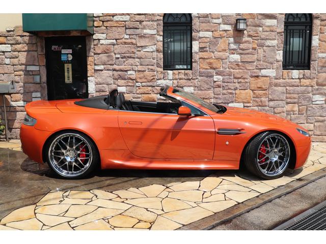 ASTON MARTIN V8 VANTAGE ROADSTER | 2008 | ORANGE | 38000 km | details