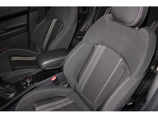 クーパーSD クロスオーバー オール4 禁煙車 LEDヘッドライト インテリジェントセーフティ アクティブクルーズコントロール 純正18インチブラックアルミ 純正ナビ バックモニター PDC ドライビングモード(10枚目)
