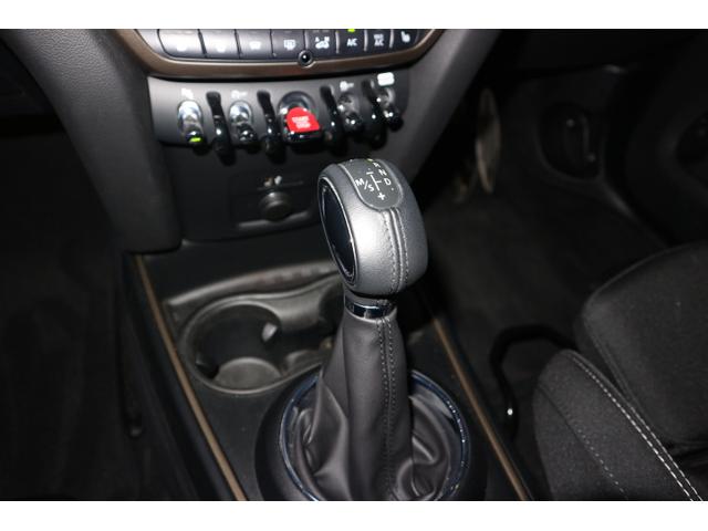 クーパーSD クロスオーバー オール4 禁煙車 LEDヘッドライト インテリジェントセーフティ アクティブクルーズコントロール 純正18インチブラックアルミ 純正ナビ バックモニター PDC ドライビングモード(14枚目)