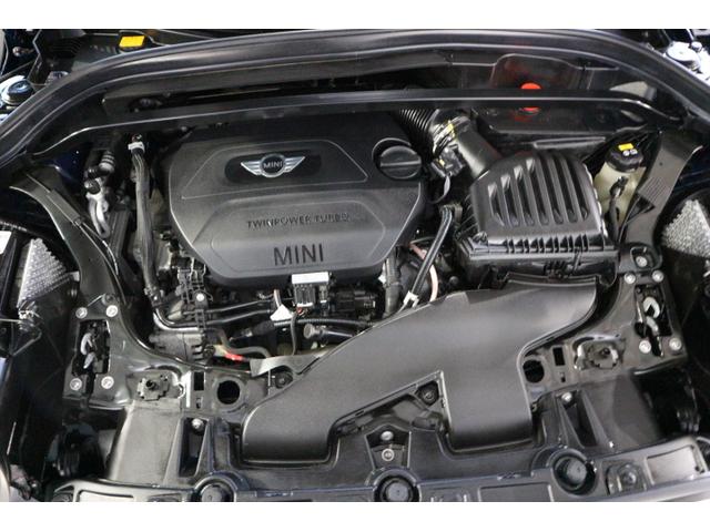 クーパーSD クロスオーバー オール4 禁煙車 LEDヘッドライト インテリジェントセーフティ アクティブクルーズコントロール 純正18インチブラックアルミ 純正ナビ バックモニター PDC ドライビングモード(20枚目)