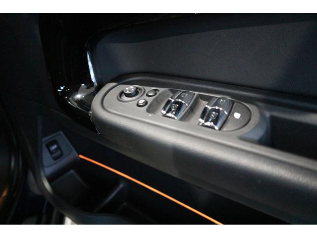 クーパーSD クロスオーバー オール4 禁煙車 LEDヘッドライト インテリジェントセーフティ アクティブクルーズコントロール 純正18インチブラックアルミ 純正ナビ バックモニター PDC ドライビングモード(31枚目)