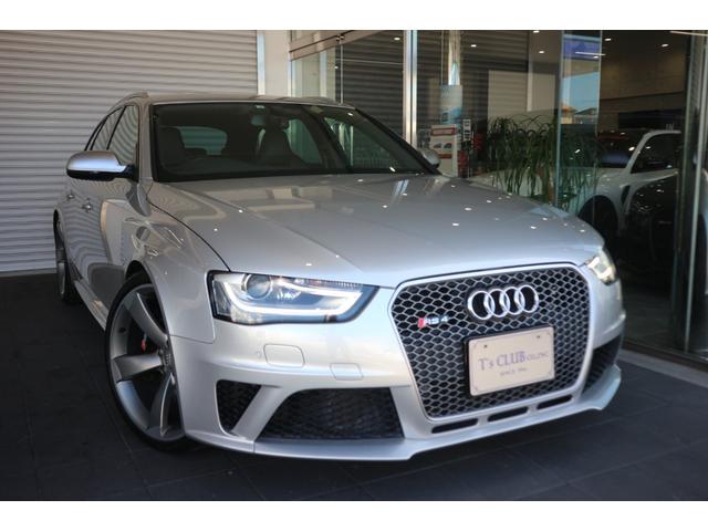 アウディ ＲＳ４アバント